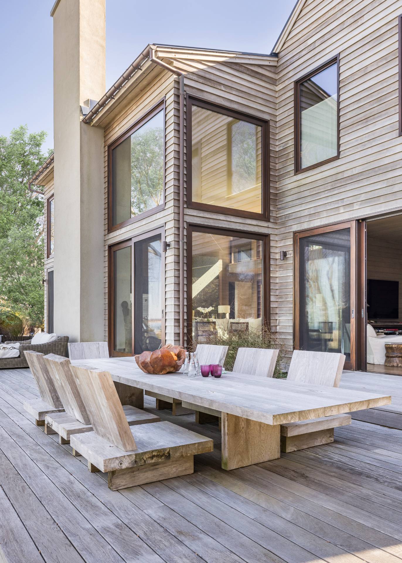 54 Hedges Banks Drive East Hampton, NY 11937 - Photo 23 of 24 a building outdoor space with seating space