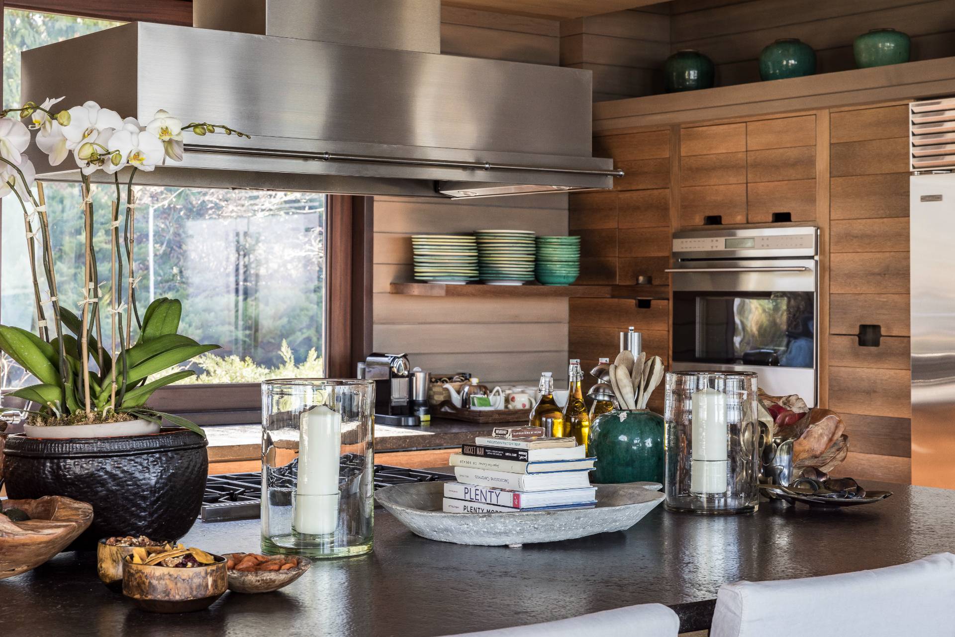 54 Hedges Banks Drive East Hampton, NY 11937 - Photo 5 of 24 a living room with furniture and a flat screen tv
