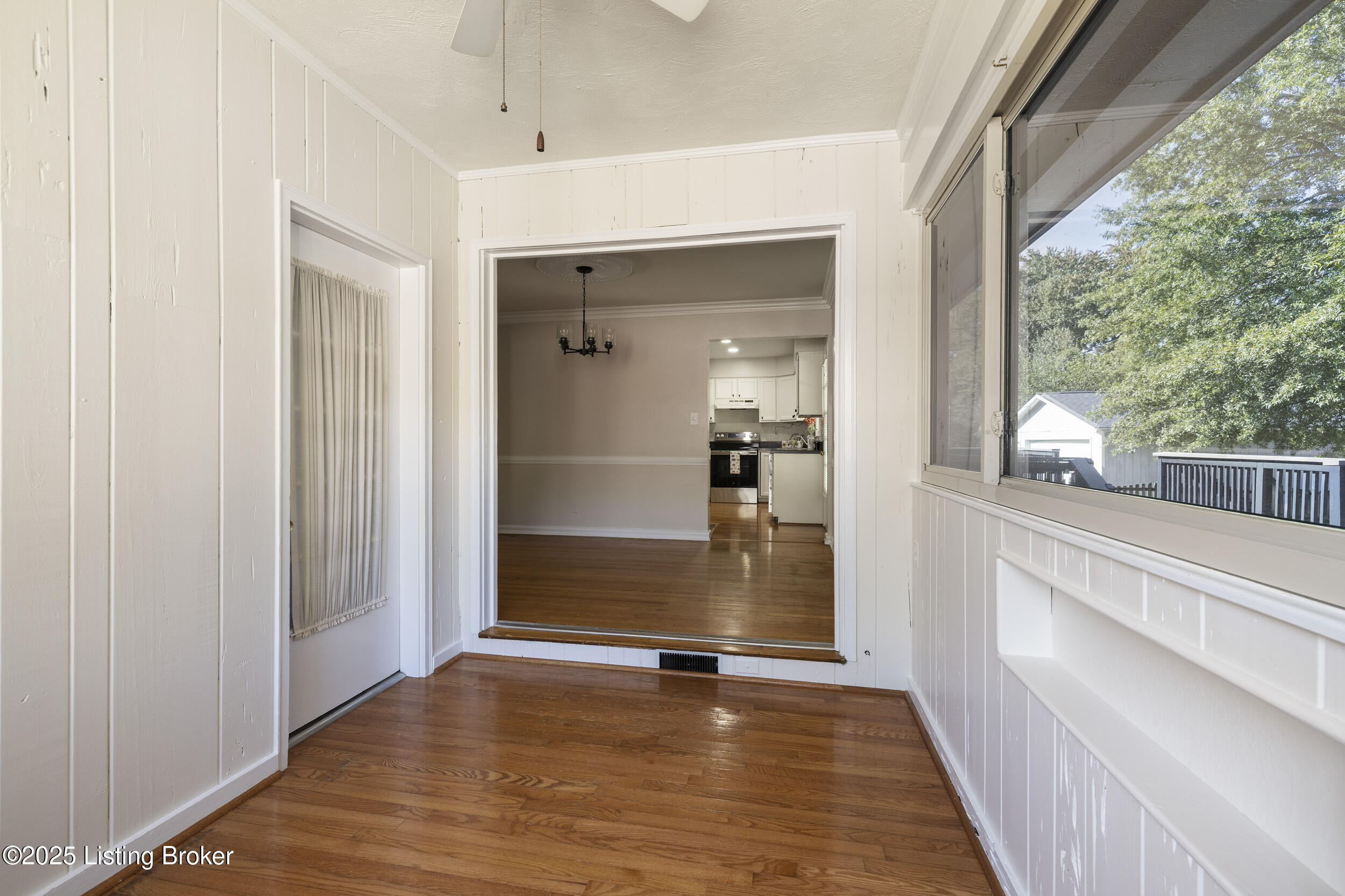 222 Brunswick Road Louisville, KY 40207 - Photo 10 of 40 3U8A7414