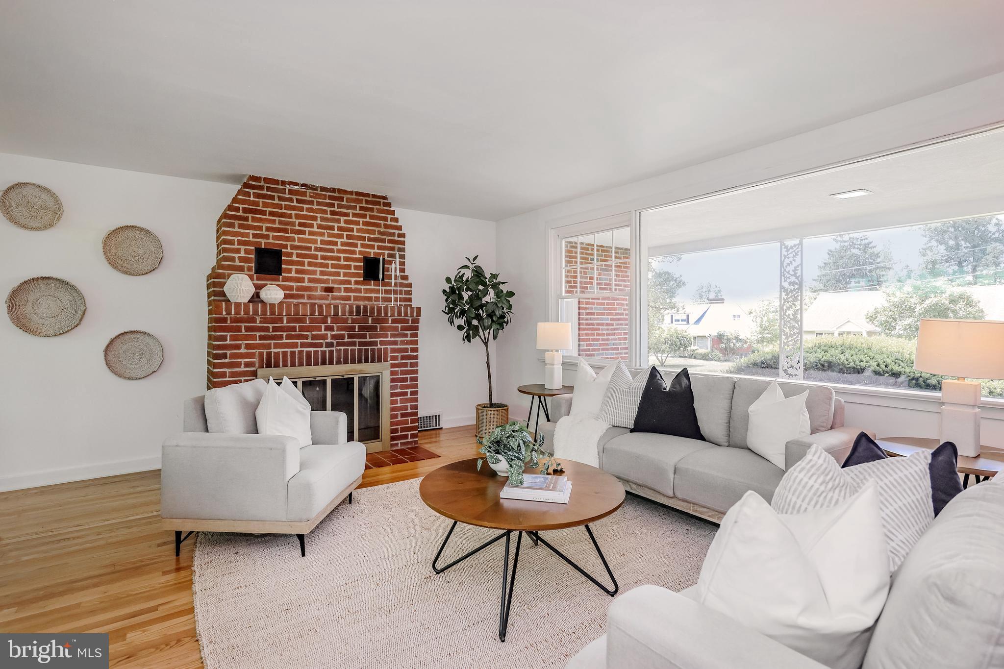 262 Ellis Road Havertown, PA 19083 - Photo 6 of 41 a living room with furniture and a large window