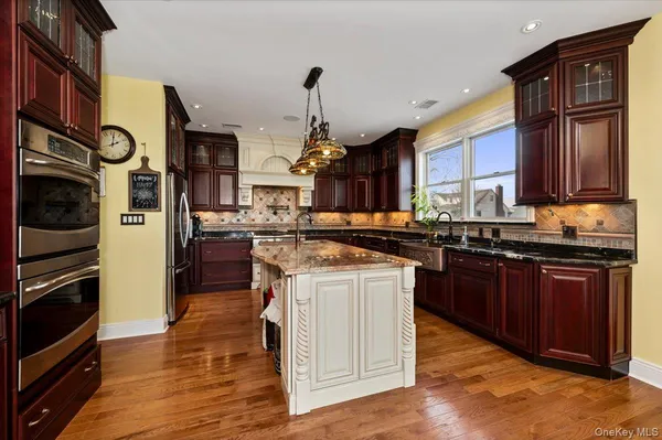$1,199,000 | 1137 Northern Boulevard, Baldwin Harbor, NY 11510