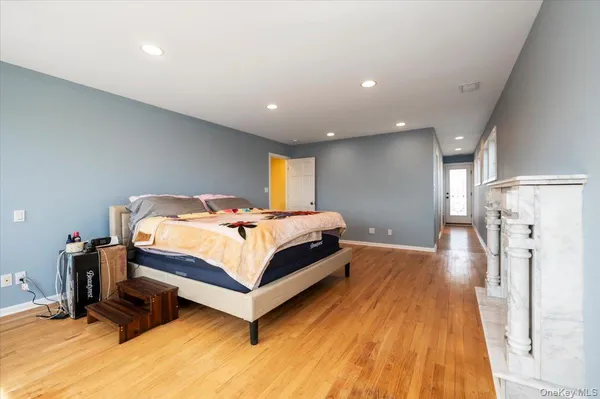 $1,199,000 | 1137 Northern Boulevard, Baldwin Harbor, NY 11510