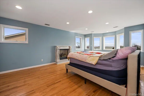 $1,199,000 | 1137 Northern Boulevard, Baldwin Harbor, NY 11510