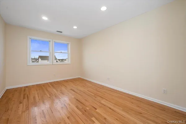 $1,199,000 | 1137 Northern Boulevard, Baldwin Harbor, NY 11510