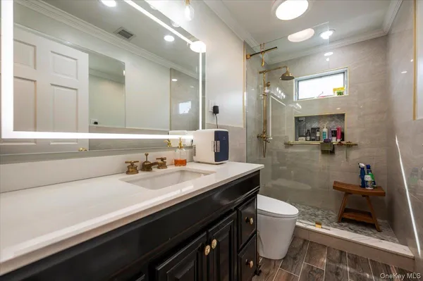 $1,199,000 | 1137 Northern Boulevard, Baldwin Harbor, NY 11510