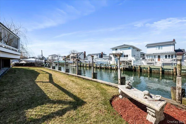 $1,199,000 | 1137 Northern Boulevard, Baldwin Harbor, NY 11510