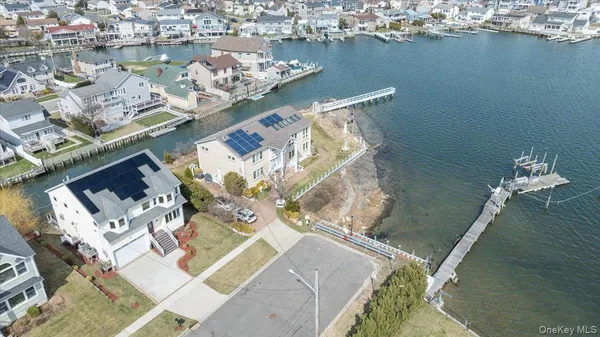 $1,199,000 | 1137 Northern Boulevard, Baldwin Harbor, NY 11510
