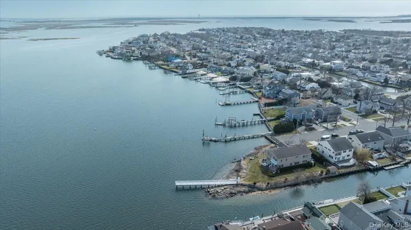 $1,199,000 | 1137 Northern Boulevard, Baldwin Harbor, NY 11510