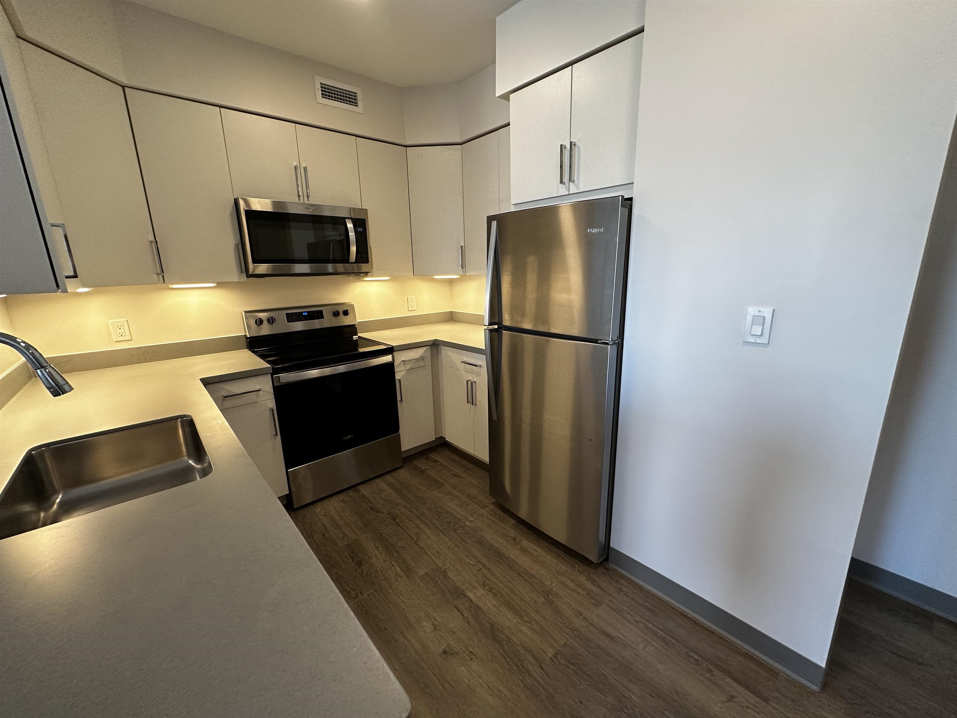 409 Elm Street, Unit 601 Manchester, NH 03101 - Photo 5 of 39