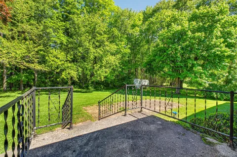 $479,000 | 9 Alladin Court, Wappingers Falls, NY 12590