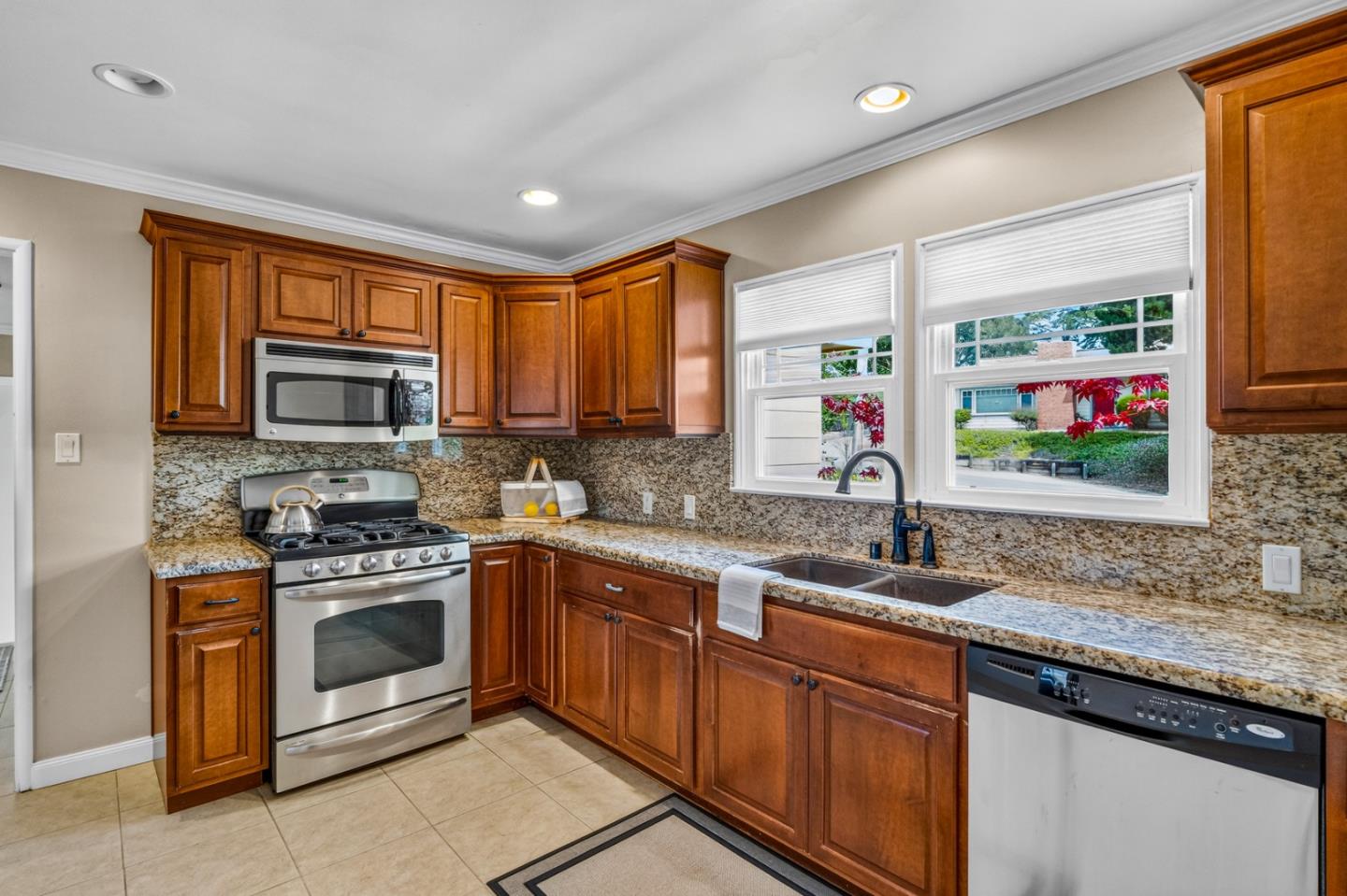 70 Work Avenue Del Rey Oaks, CA 93940 - Photo 5 of 25 Gallery Image 5