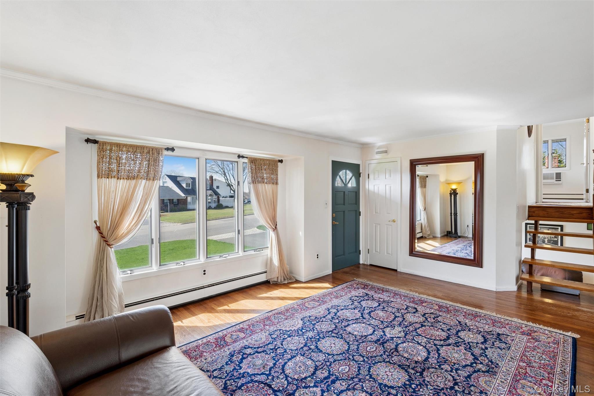 48 Roxbury Drive Commack, NY 11725 - Photo 4 of 20