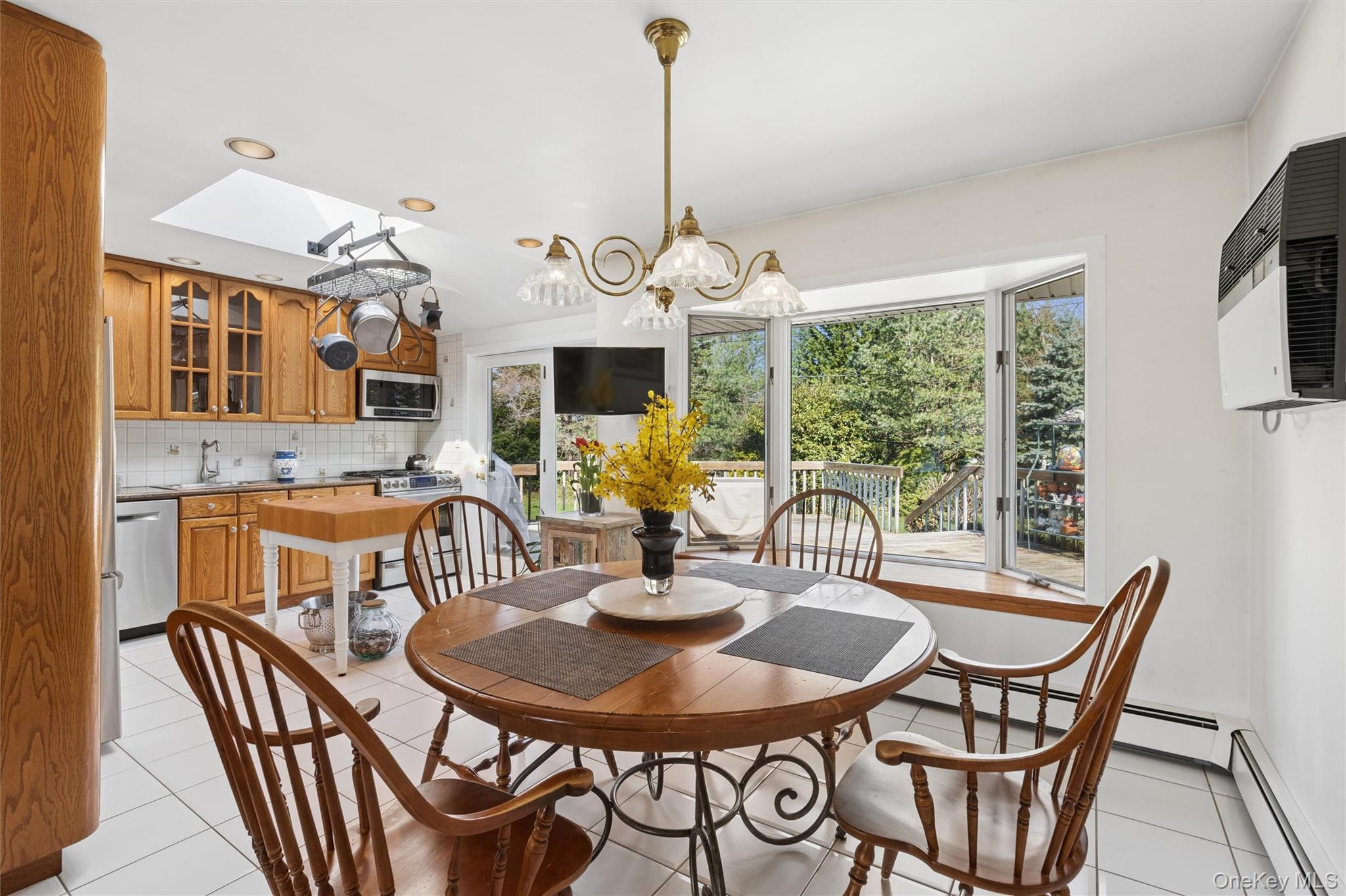 48 Roxbury Drive Commack, NY 11725 - Photo 6 of 20