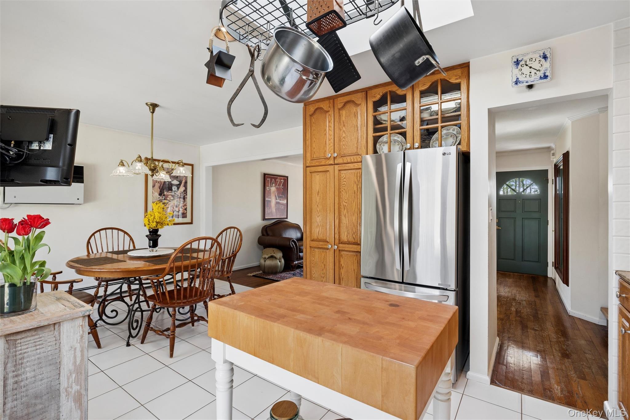 48 Roxbury Drive Commack, NY 11725 - Photo 8 of 20