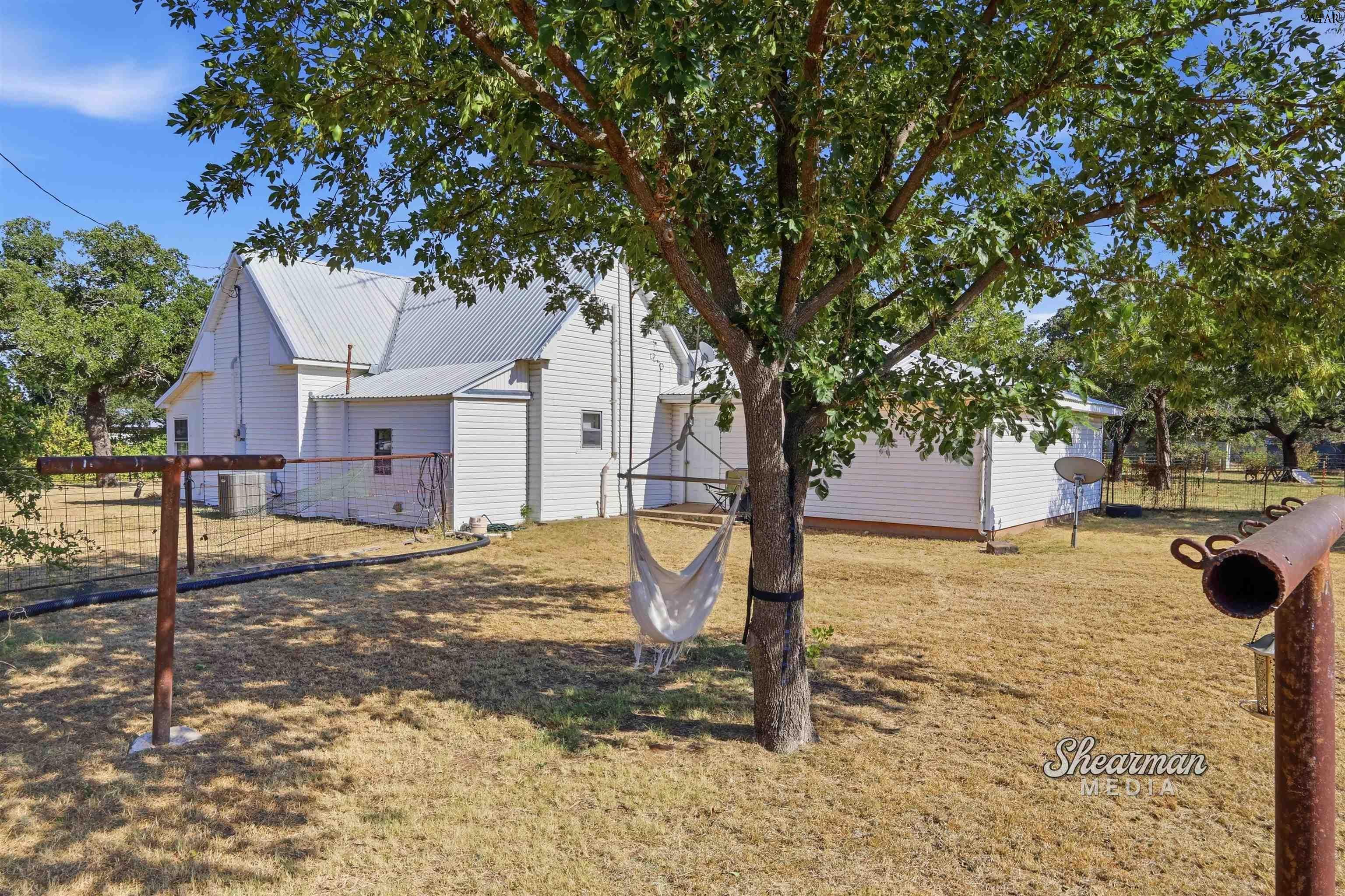 212 Bluegrove Cemetery Road Henrietta, TX 76365 - Photo 28 of 36 Gallery Image 28