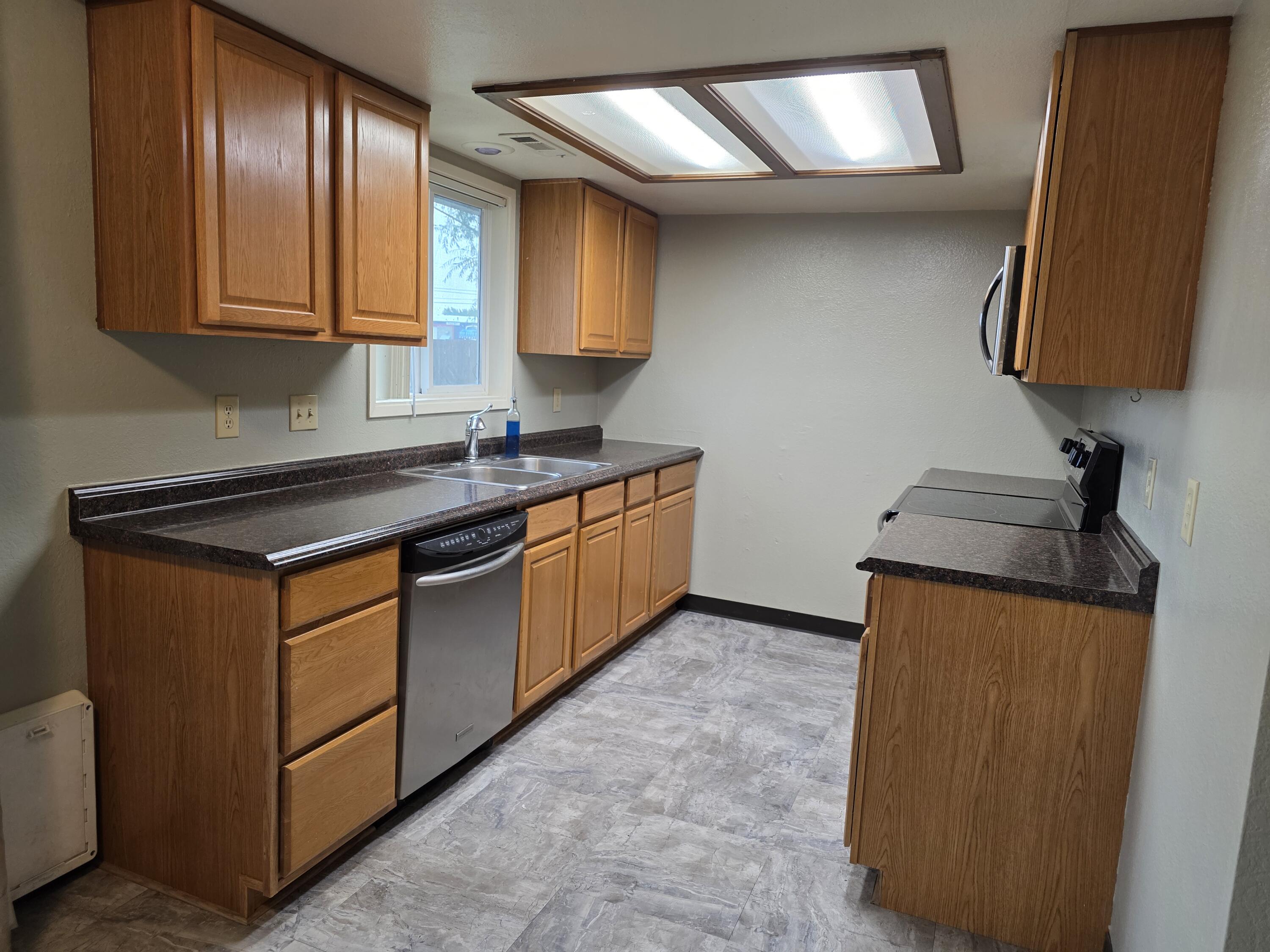 8291 Division Road White City, OR 97503 - Photo 6 of 24 Picture 6