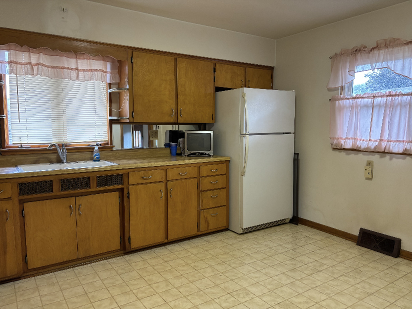 1010 Elliott Street Streator, IL 61364 - Photo 6 of 20