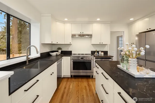 $1,595,000 | 14106 177th Court Northeast, Redmond, WA 98052