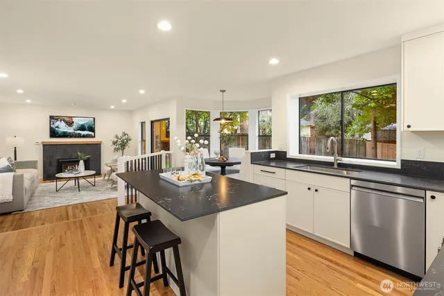 $1,595,000 | 14106 177th Court Northeast, Redmond, WA 98052