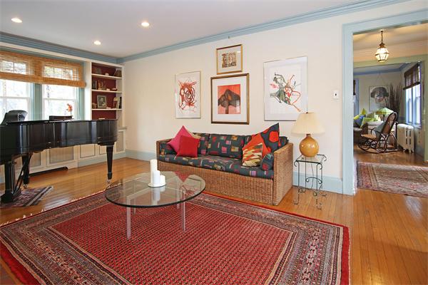 39 Manemet Road Newton, MA 02459 - Photo 5 of 22