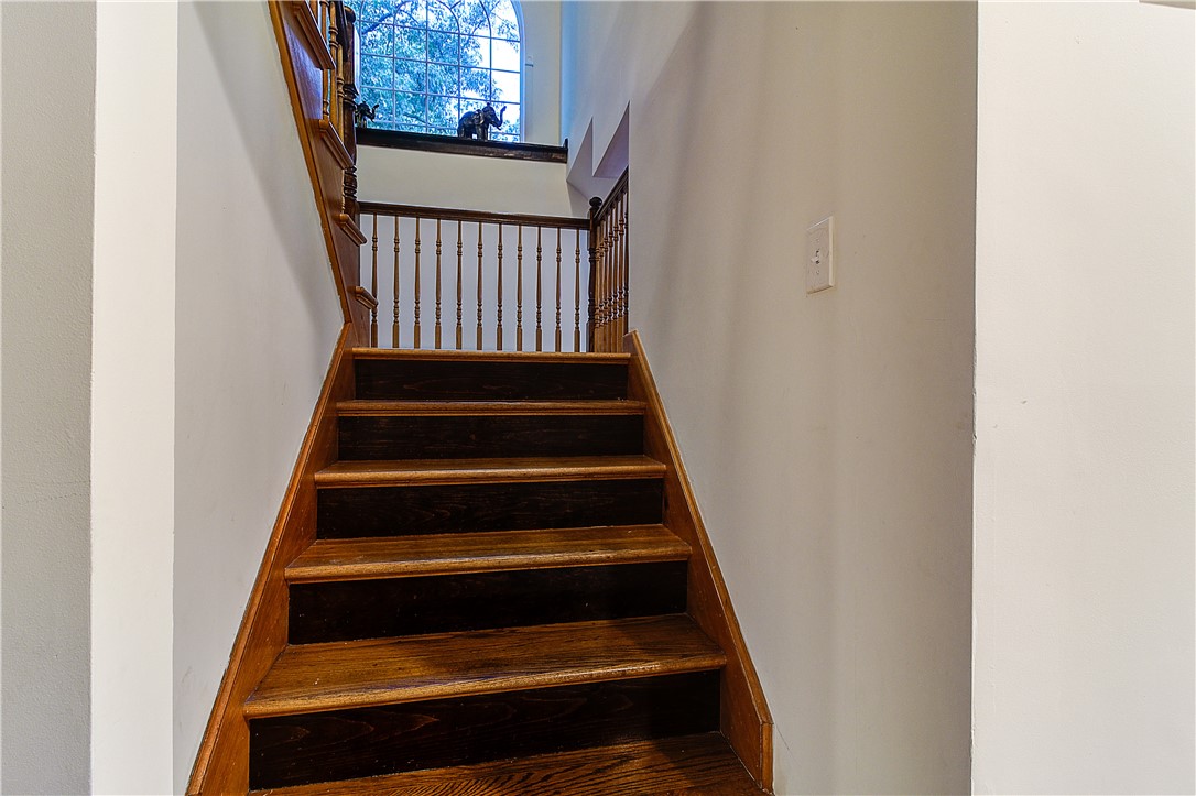 231 Shady Valley Road Coventry, RI 02816 - Photo 38 of 46 Stairs
