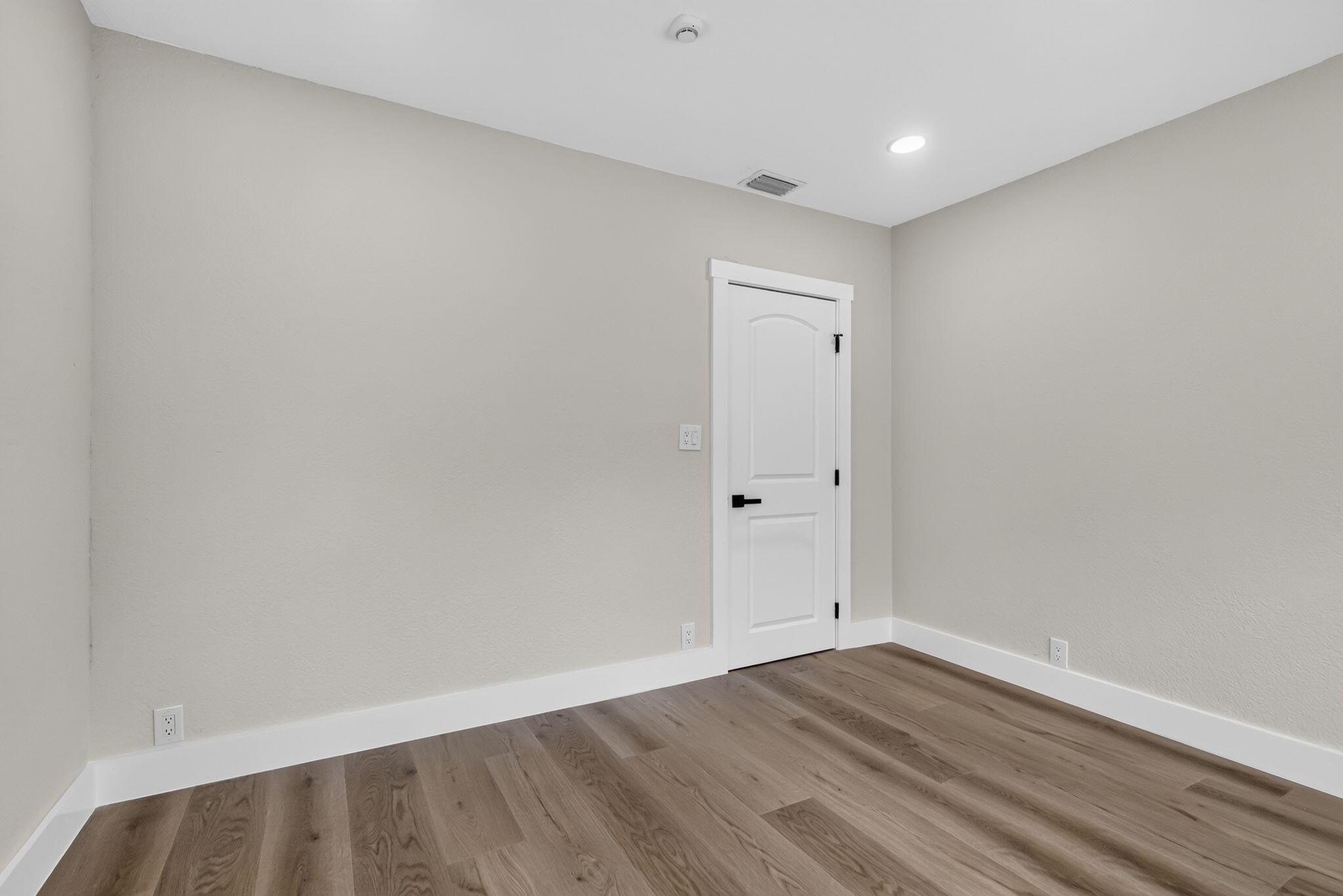516 Independence Road, Unit 1 West Palm Beach, FL 33405 - Photo 27 of 34 37-web-or-mls-_14A0746