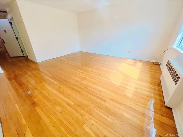 $3,100 | 61-50 219th Street, Unit 2 | Oakland Gardens