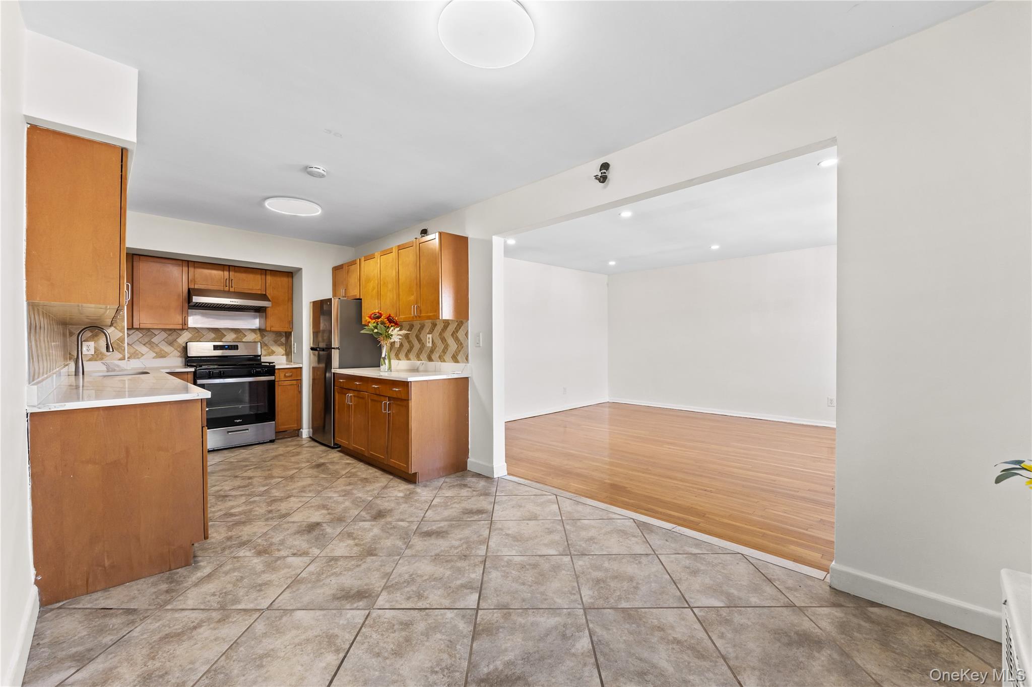 61-50 219th Street, Unit 2 Queens, NY 11364 - Photo 4 of 15