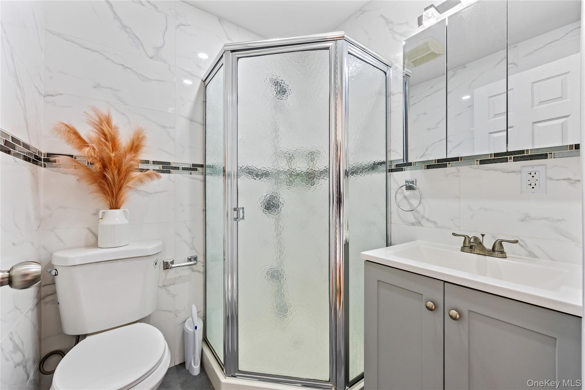 61-50 219th Street, Unit 2 Queens, NY 11364 - Photo 9 of 15