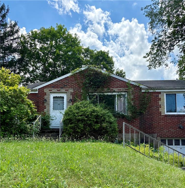 5 McMichael Road Carnegie, PA 15106 - Photo 1 of 9 Gallery Image 1