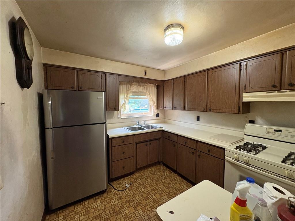 5 McMichael Road Carnegie, PA 15106 - Photo 3 of 9 Gallery Image 3