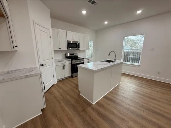 $465,000 | 1605 Clark Avenue, Unit A & B, Waco, TX 76708