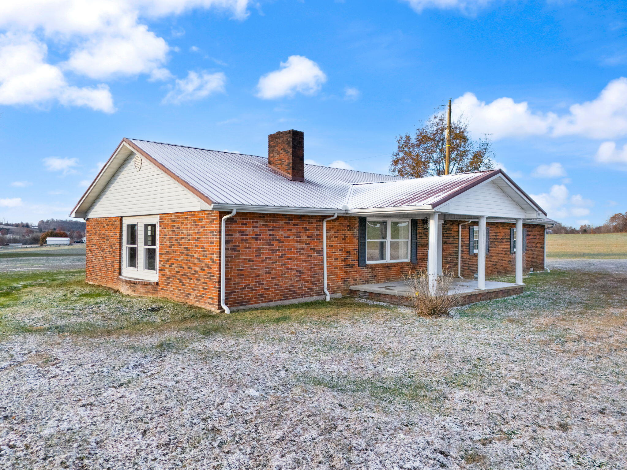 1237 Hwy 934 Jet Ping Road Somerset, KY 42503 - Photo 3 of 69 37-web-or-mls-DJI_20251111082535_0015_D