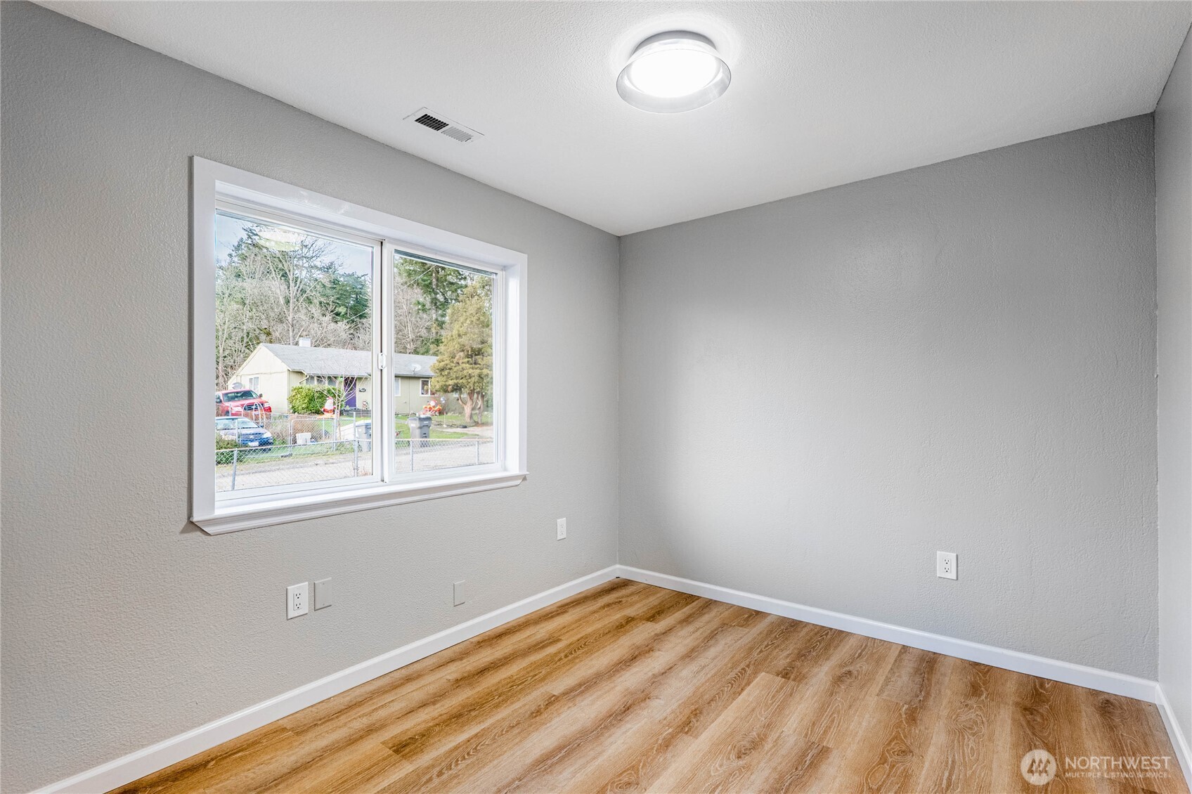 534 Juniper Street Bremerton, WA 98310 - Photo 15 of 30