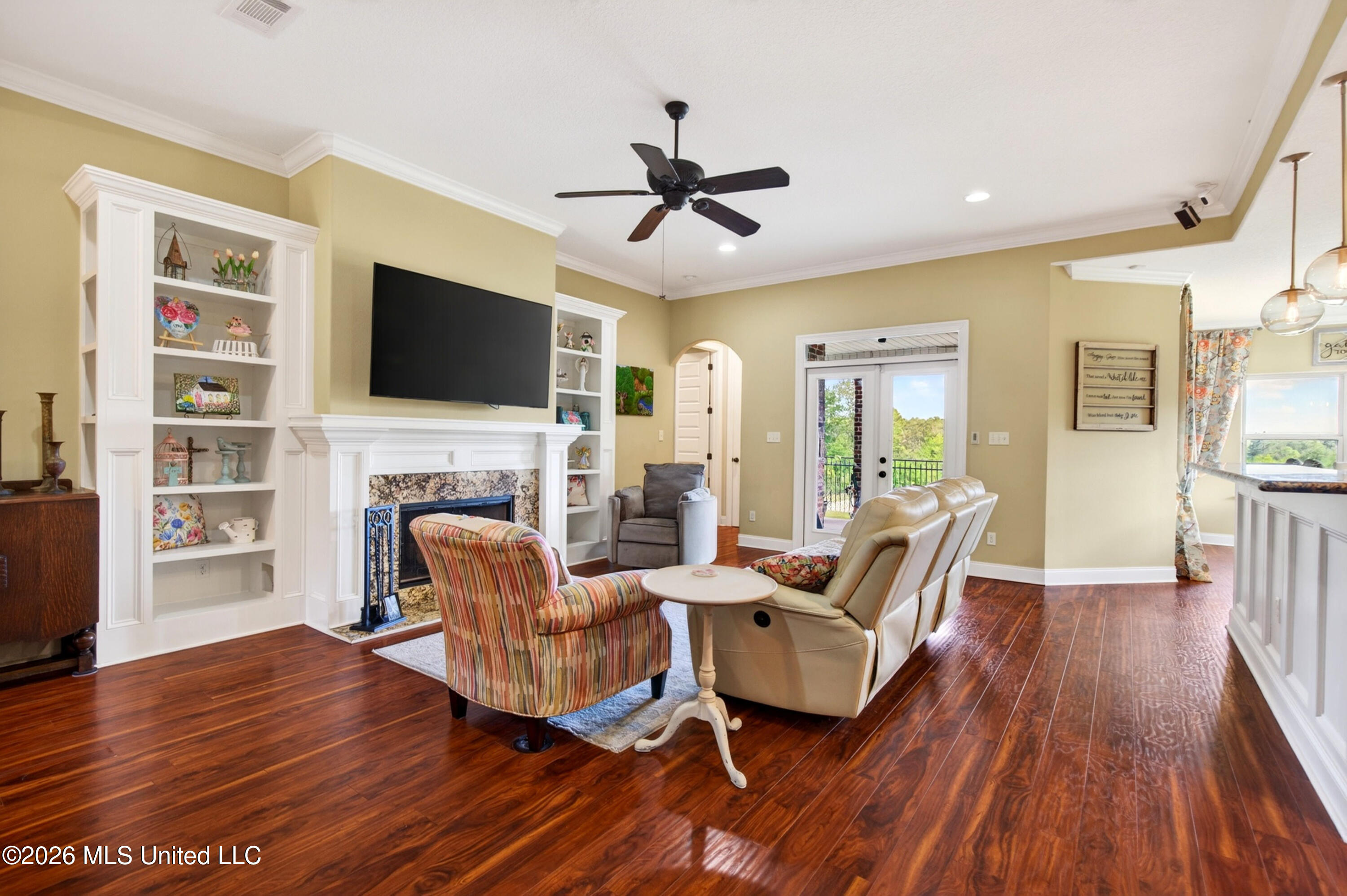 22181 Lorene Road Gulfport, MS 39503 - Photo 16 of 61 Great Room from Entryway
