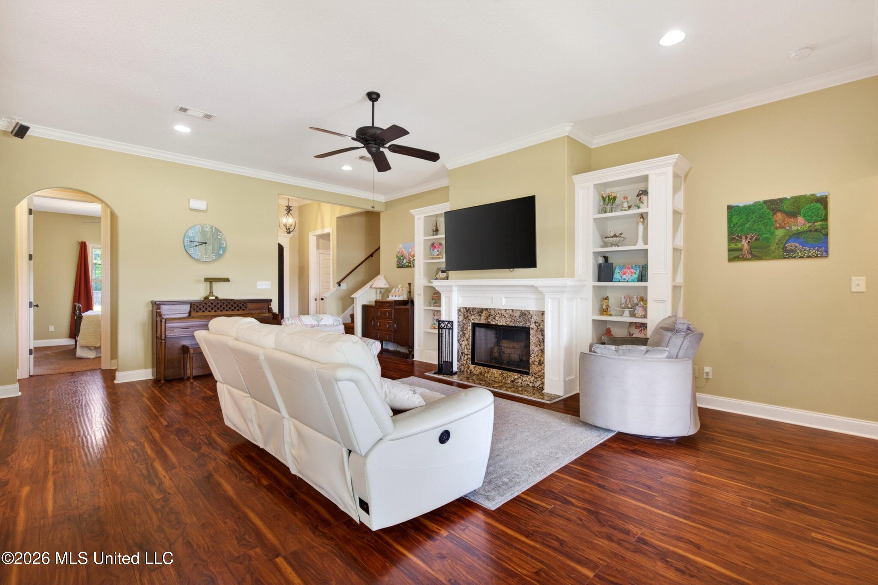 22181 Lorene Road Gulfport, MS 39503 - Photo 17 of 61 Great Room w/ fireplace