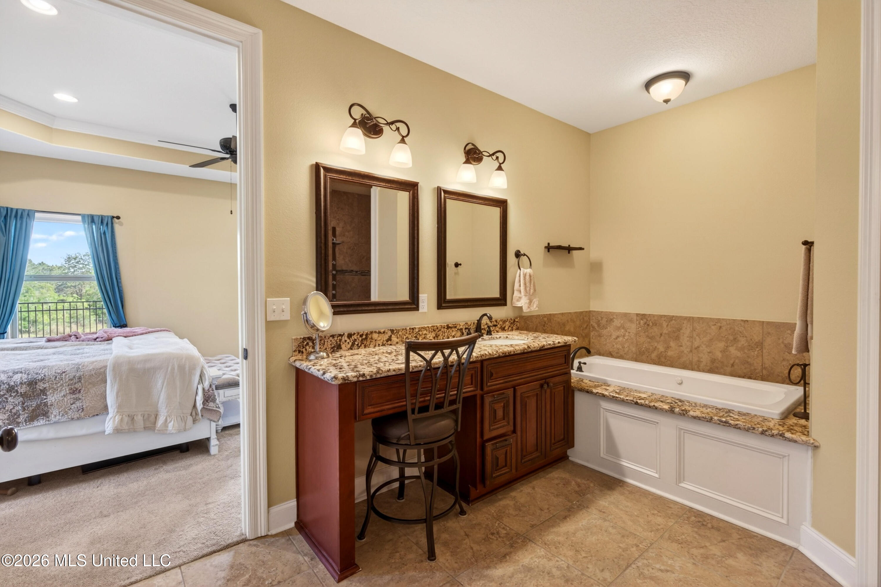 22181 Lorene Road Gulfport, MS 39503 - Photo 26 of 61 Master Jetted Tub