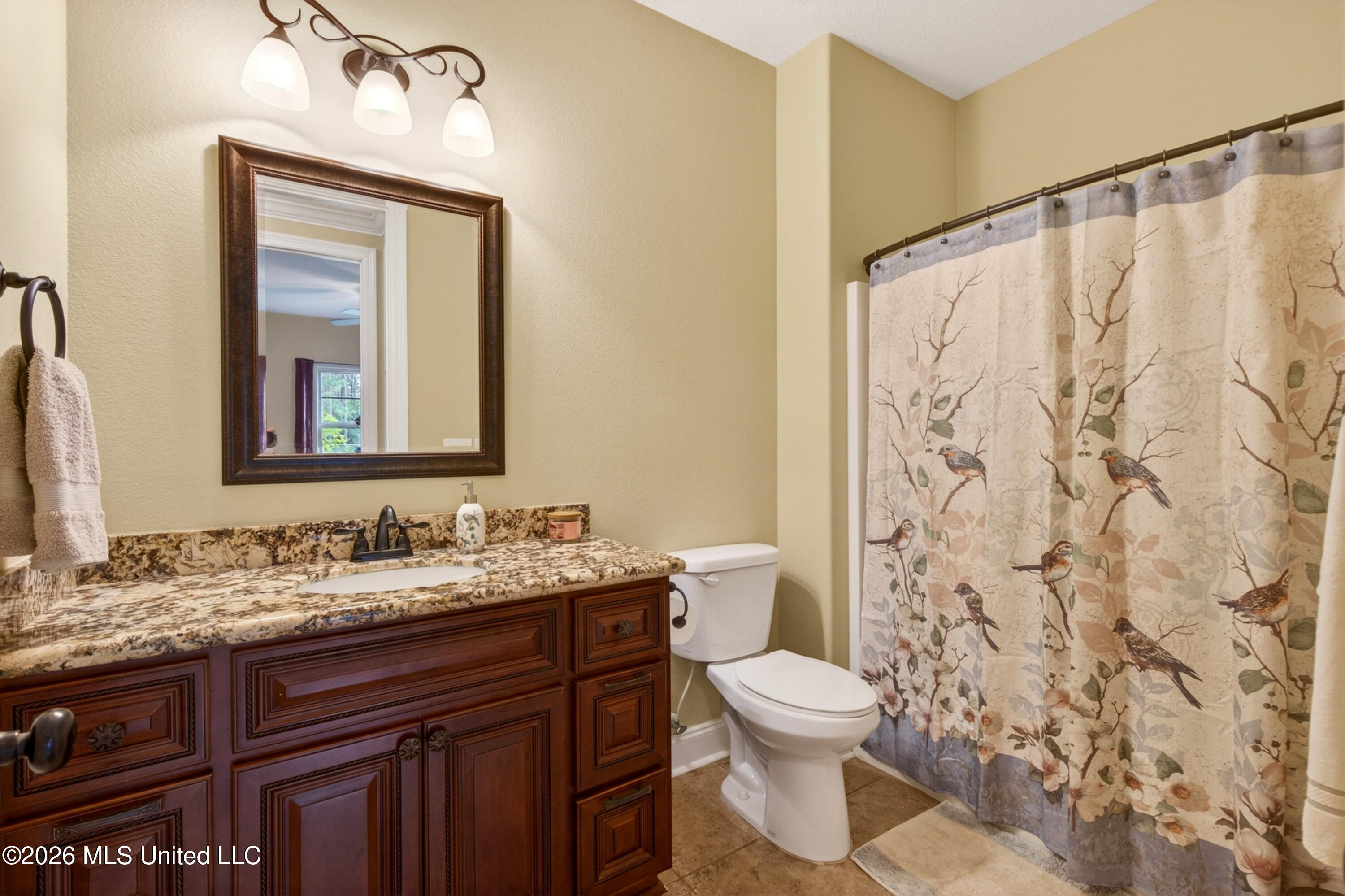 22181 Lorene Road Gulfport, MS 39503 - Photo 35 of 61 Guest Bath