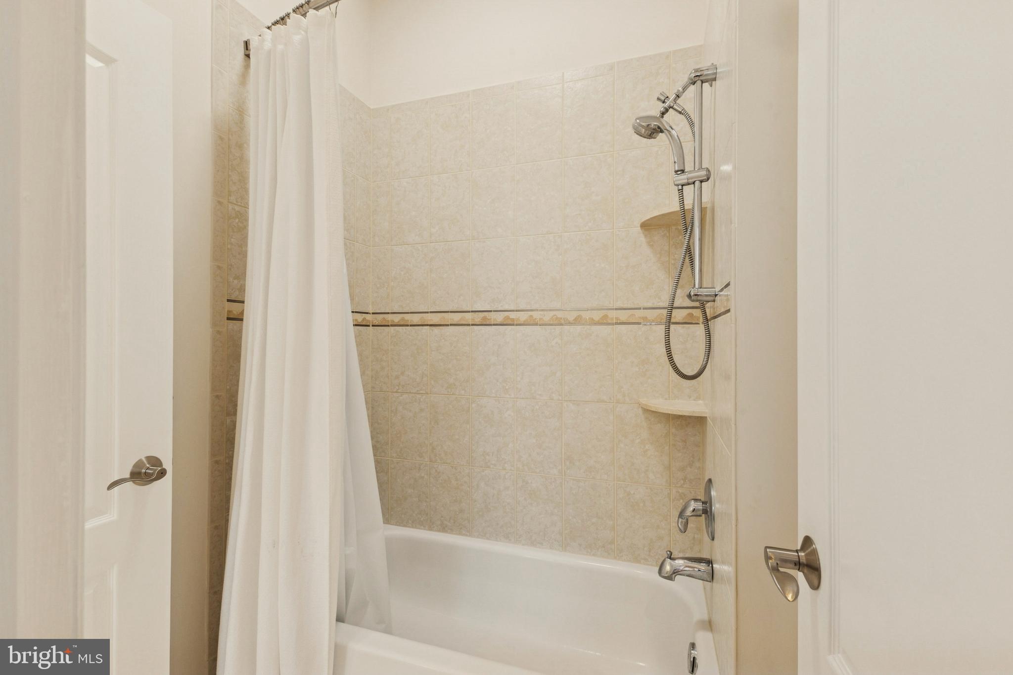 8268 Roxborough Loop Gainesville, VA 20155 - Photo 54 of 149