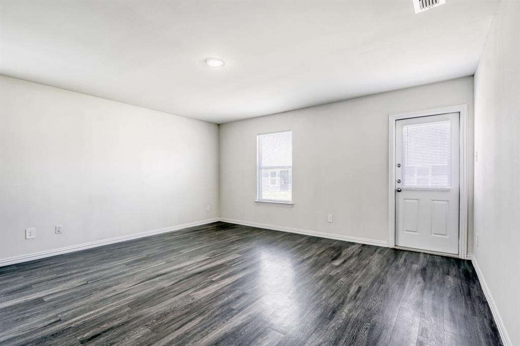 429 Shorty Street Mabank, TX 75147 - Photo 2 of 25 living area