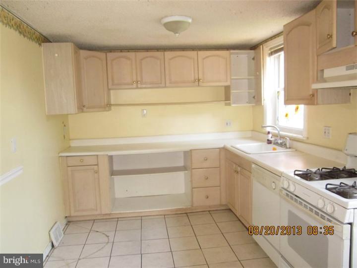 9197 Ryerson Road Philadelphia, PA 19114 - Photo 5 of 11 Kitchen