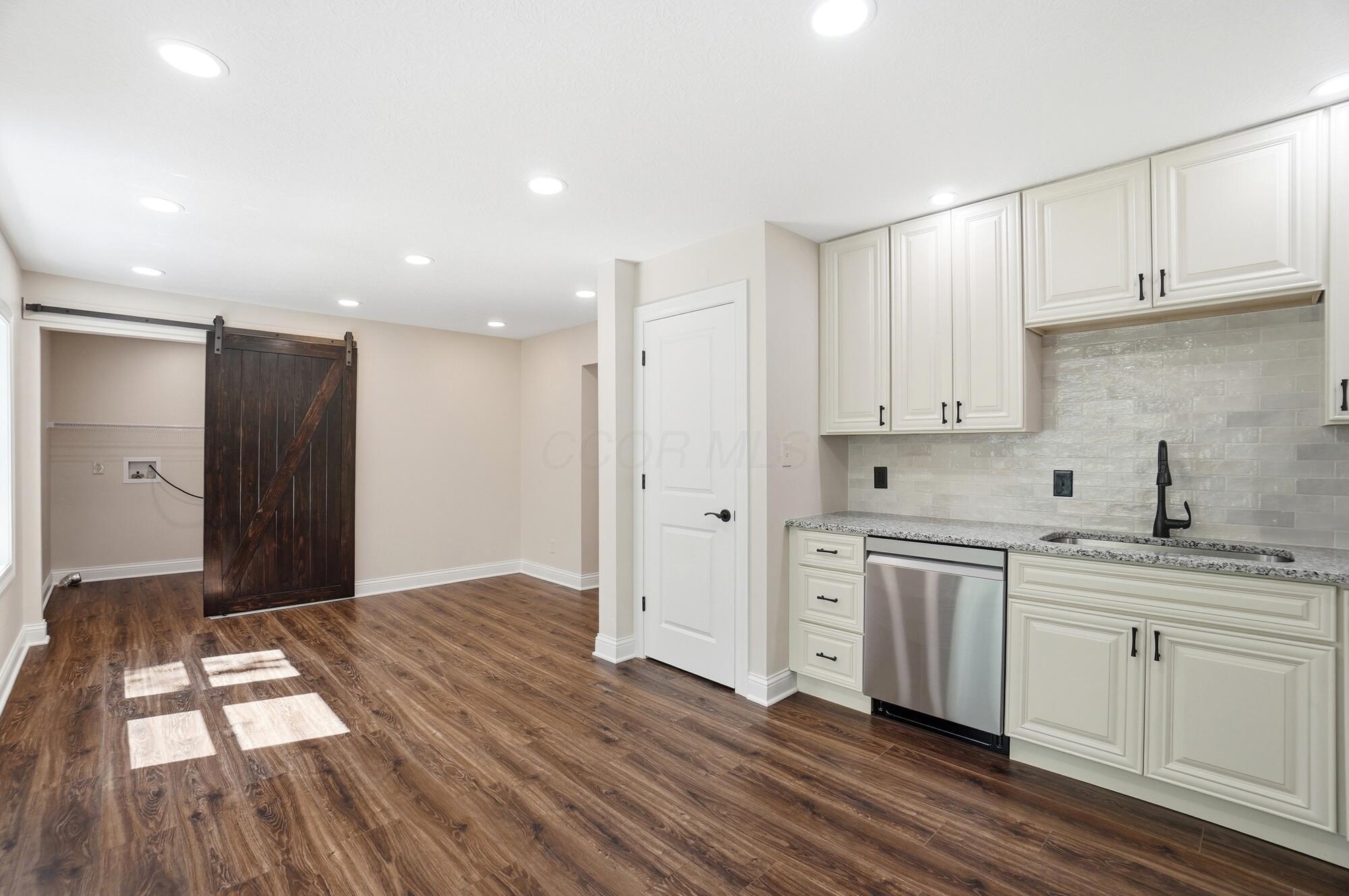 8385 Northeast Plain City-Georgesville Road, Unit R Plain City, OH 43064 - Photo 15 of 59 kitchen4