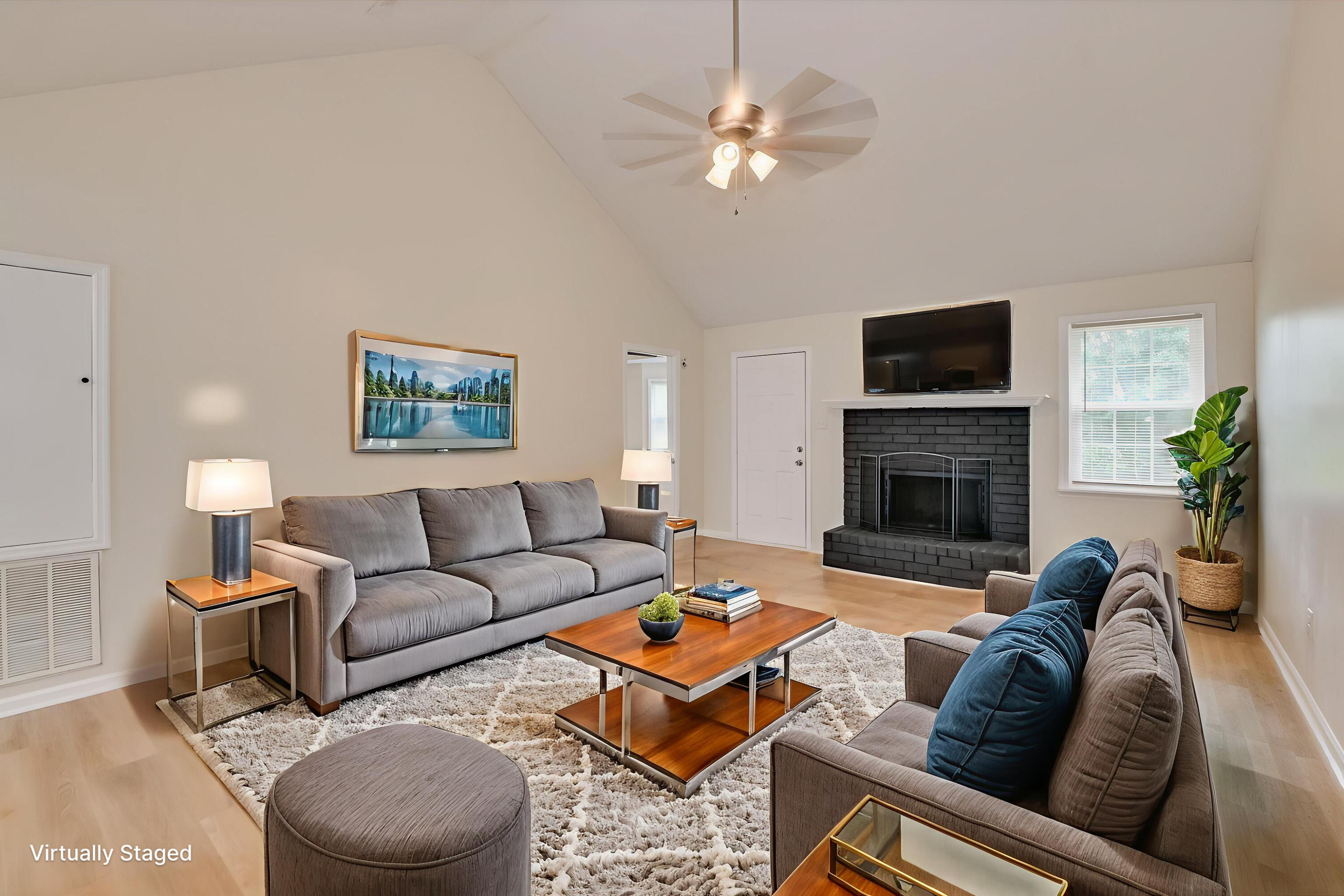 2011 Mims Road Hephzibah, GA 30815 - Photo 2 of 29 07-107 - Living Room - Modern - 4