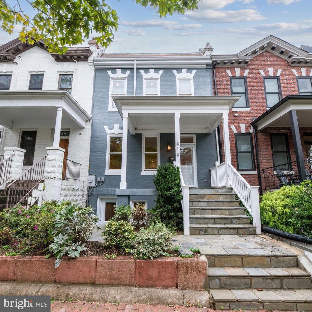 Welcome to 616 6th ST NE!