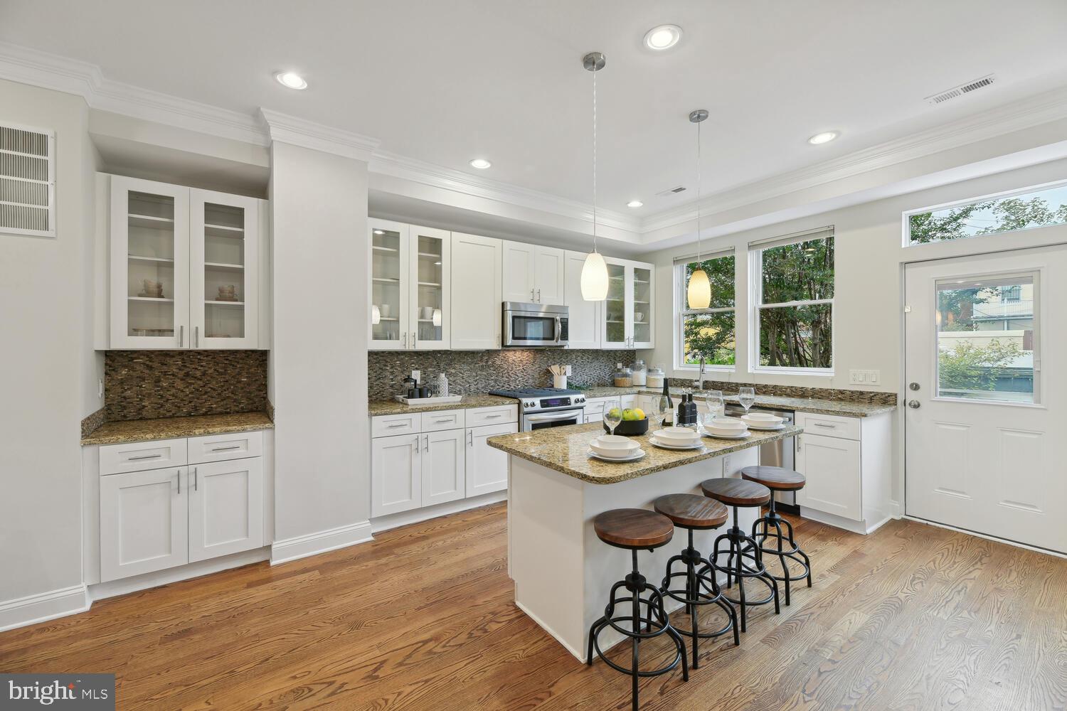 616 6th Street Northeast Washington, DC 20002 - Photo 11 of 29 Incredible storage and counter space