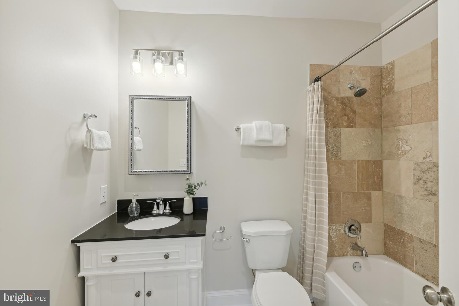 616 6th Street Northeast Washington, DC 20002 - Photo 21 of 29 En suite primary bathroom
