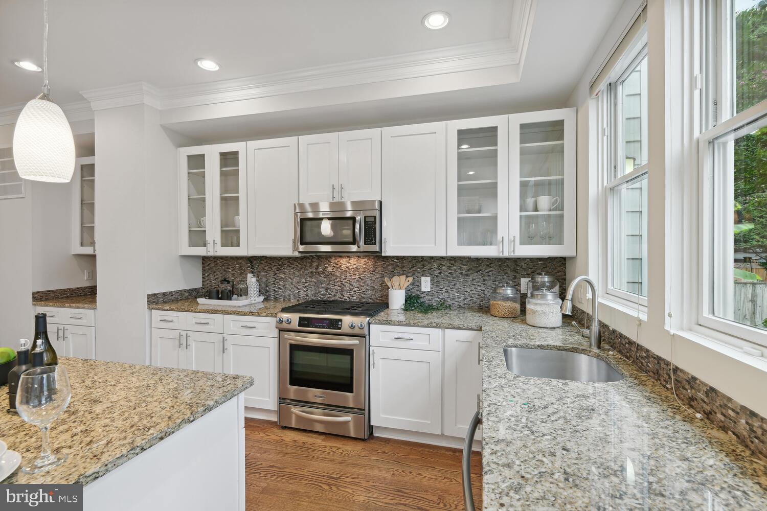 616 6th Street Northeast Washington, DC 20002 - Photo 8 of 29 Beautiful all white kitchen with custom backsplash