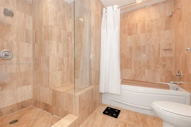 $699,000 | 300 South Biscayne Boulevard, Unit T2612, Miami, FL 33131