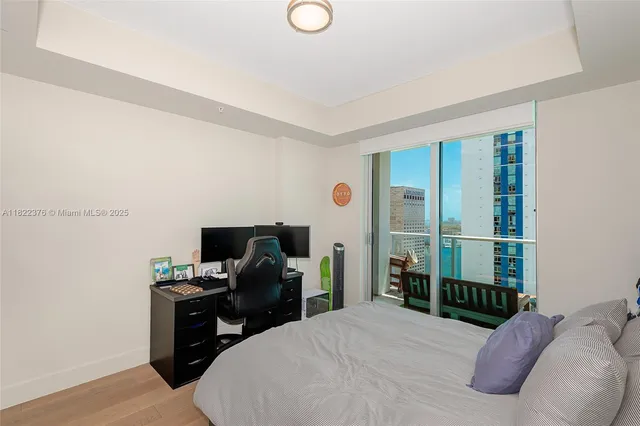 $699,000 | 300 South Biscayne Boulevard, Unit T2612, Miami, FL 33131