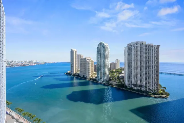$699,000 | 300 South Biscayne Boulevard, Unit T2612, Miami, FL 33131